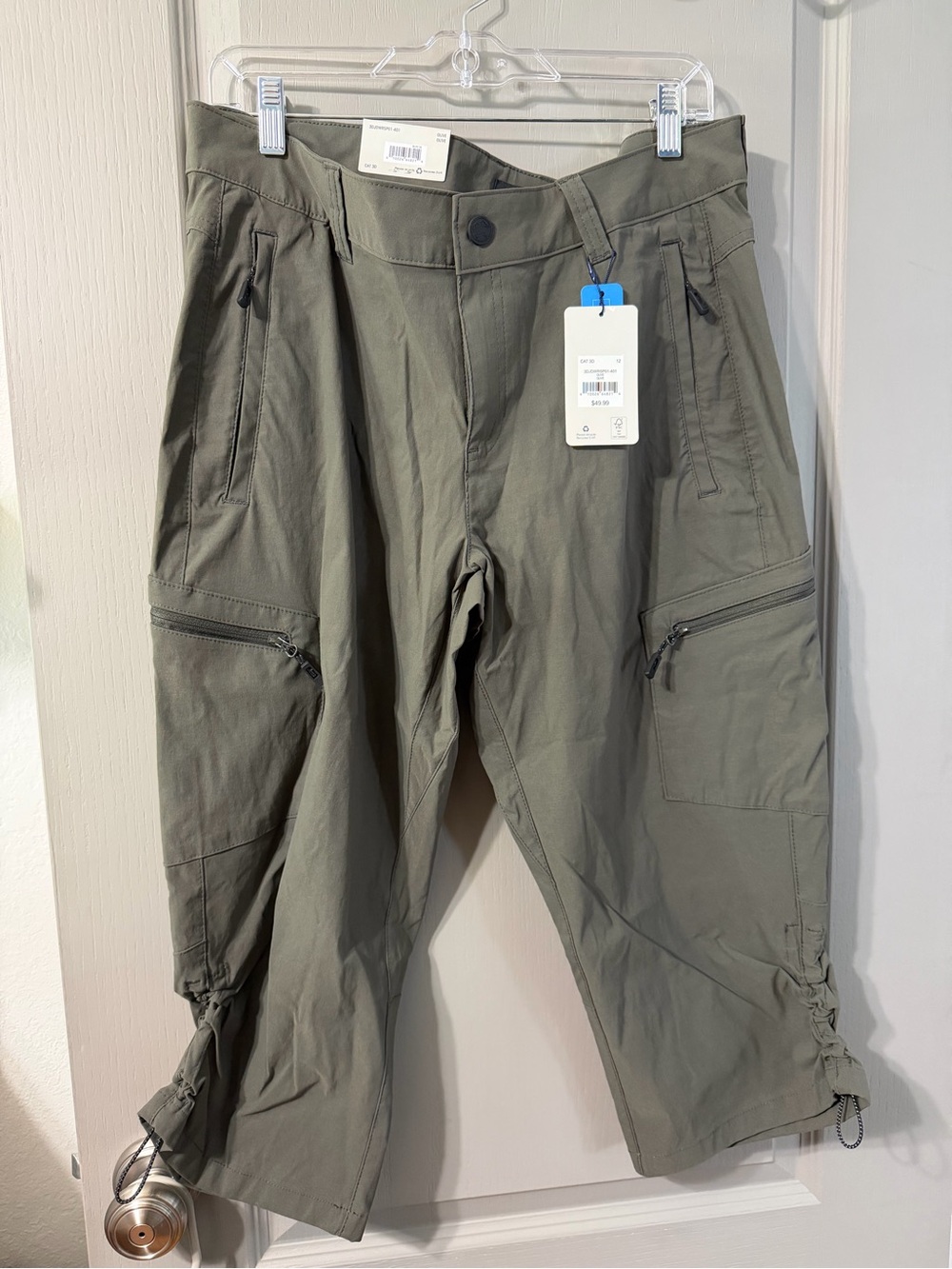 Wind River Women’s Olive Cargo Capri Pants 12 NWT